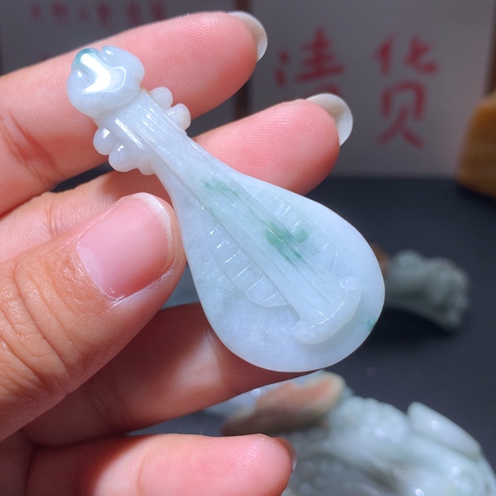 翡翠未镶嵌颈饰保真天然A货翡翠