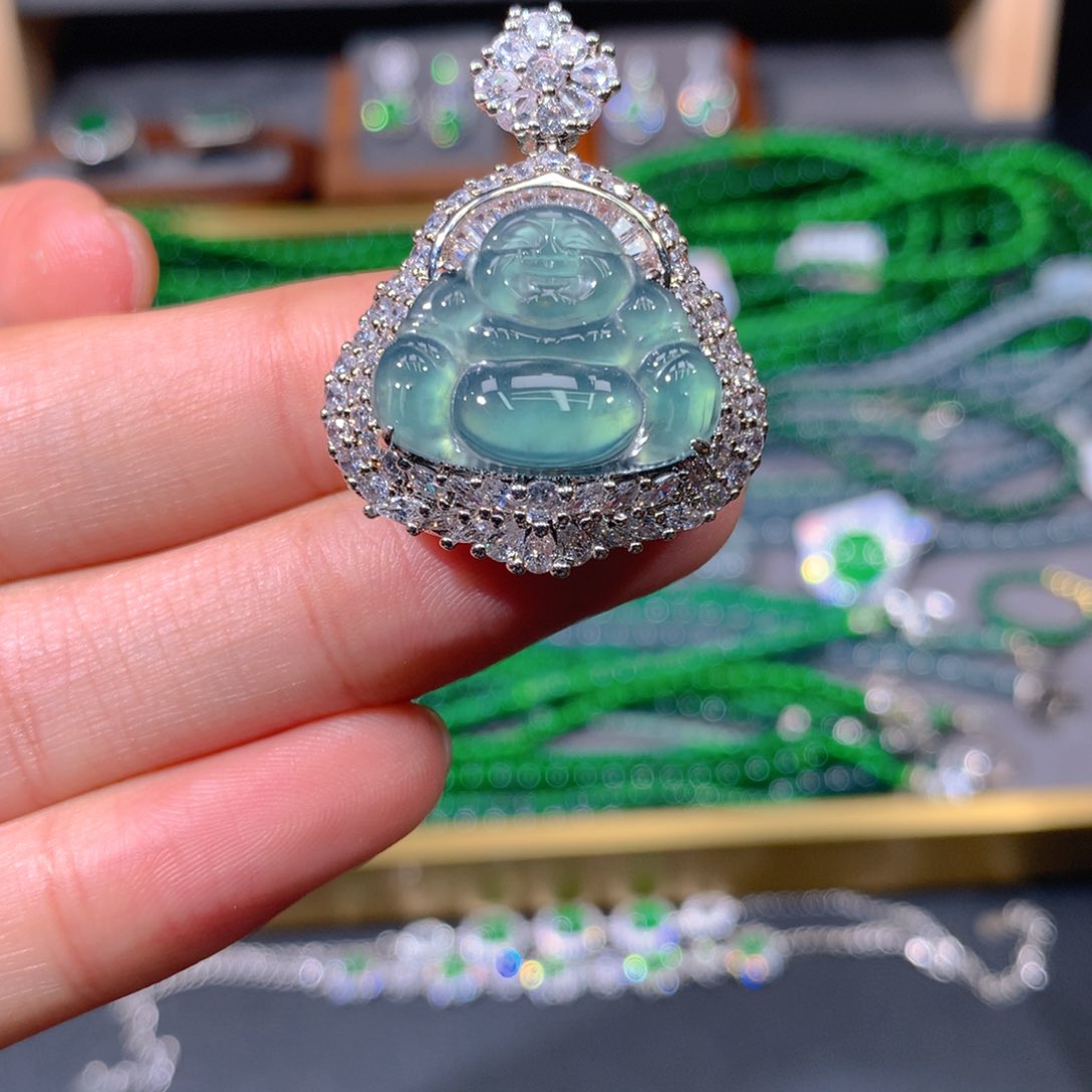 翡翠手链未镶嵌天然翡翠