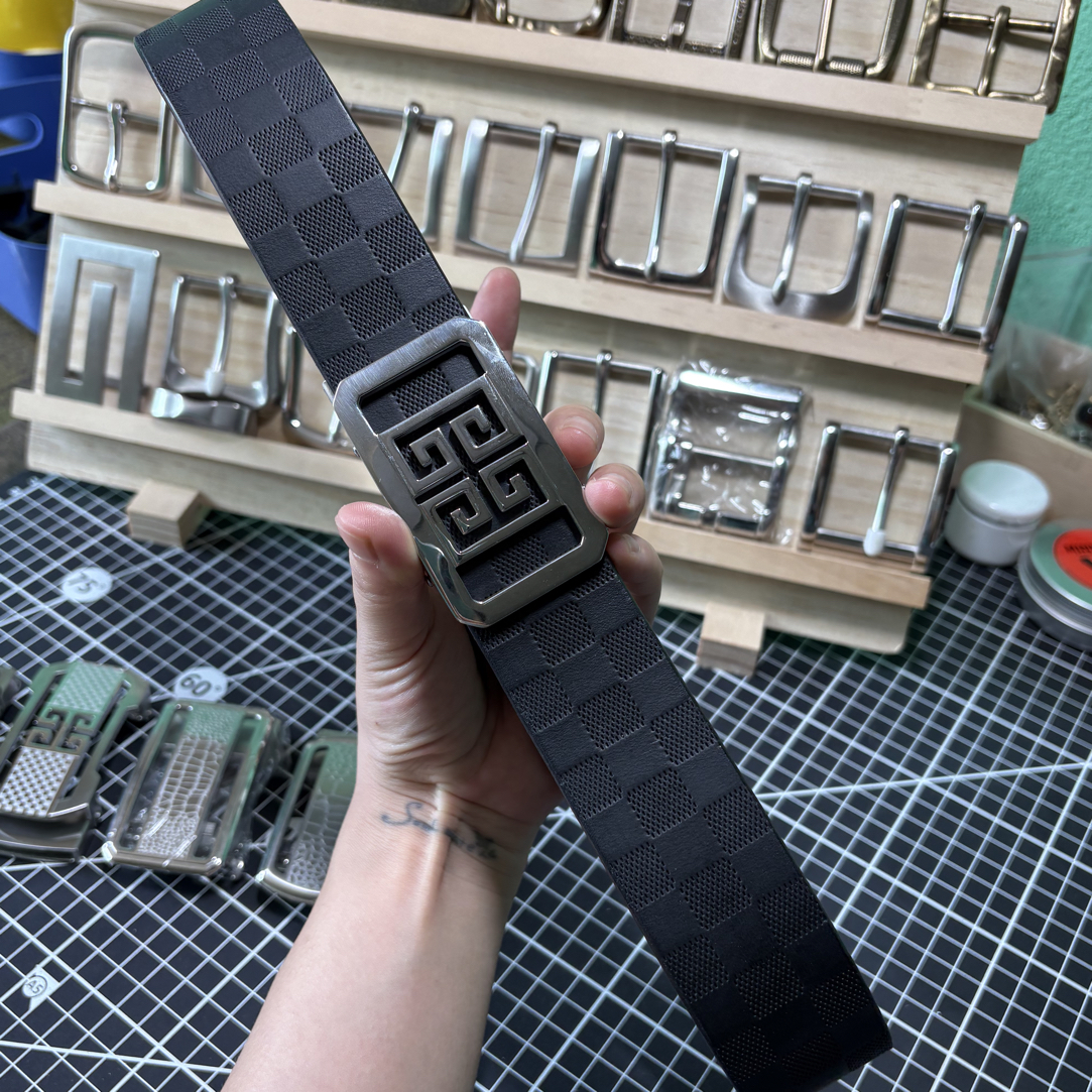 格纹压花男商务百搭休闲风腰带皮带无牙自动扣意大利进口牛皮