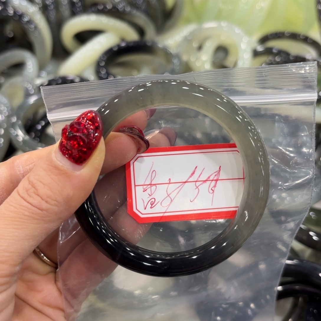 蛇纹石玉手镯未镶嵌香*