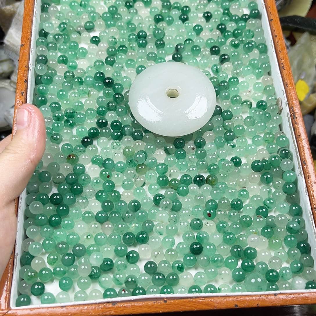 项链未镶嵌和田玉