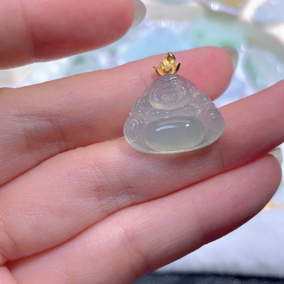 翡翠18K金镶嵌颈饰翡翠