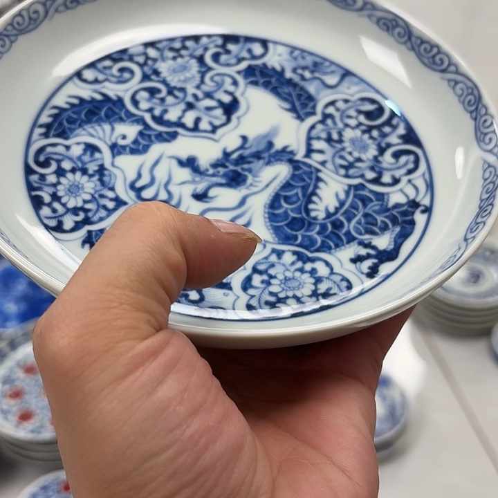 瓷片青花如意穿花龙大胡乘景德镇