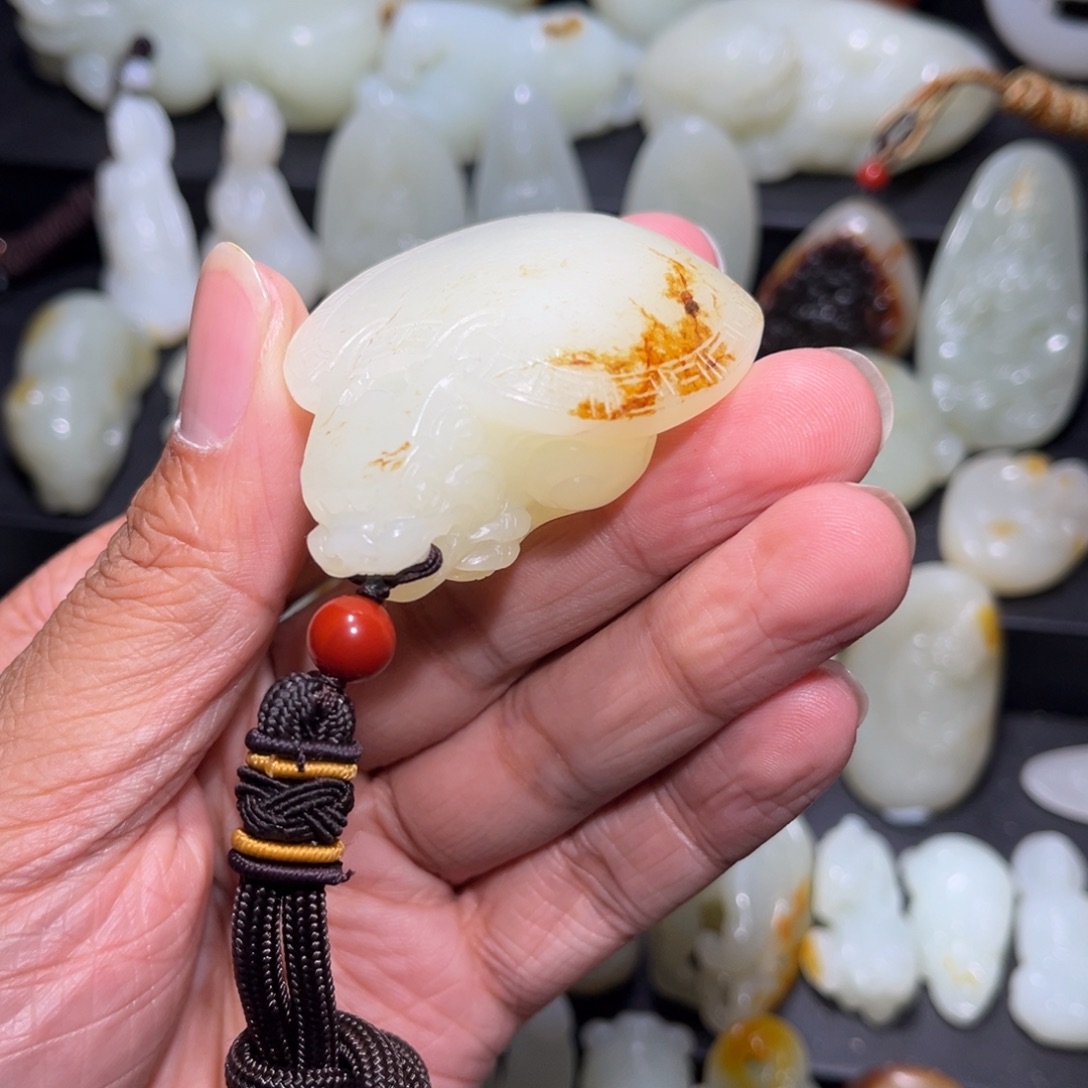 林***＊和田玉未镶嵌颈饰