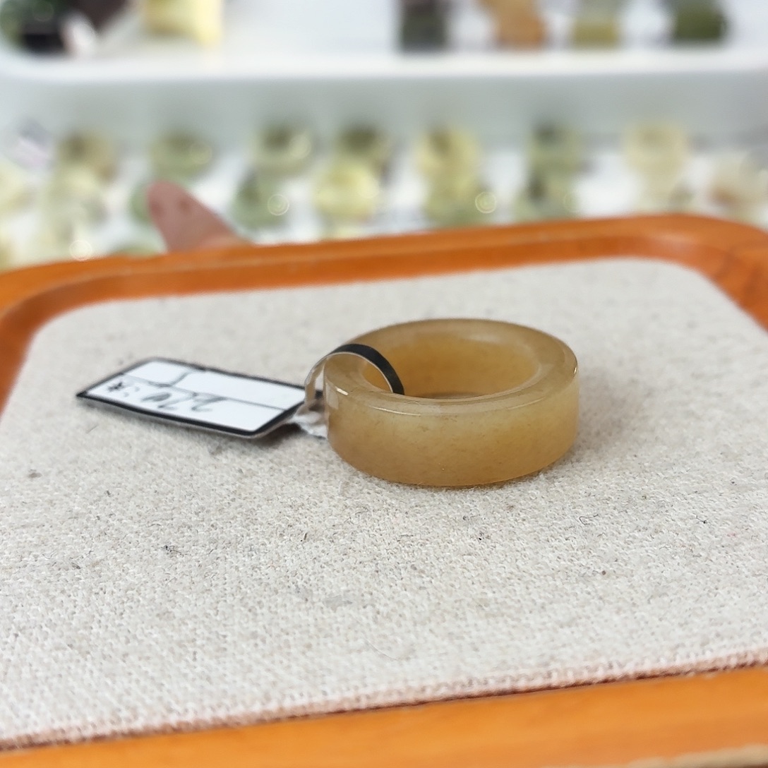 和田玉未镶嵌戒指c21金桔糖圆切16.2不退换