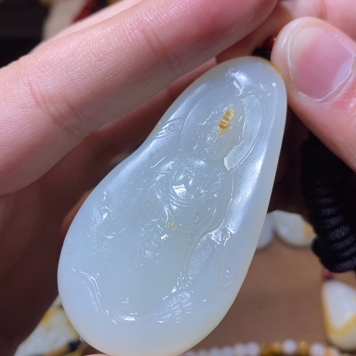 和田玉颈饰未镶嵌石*