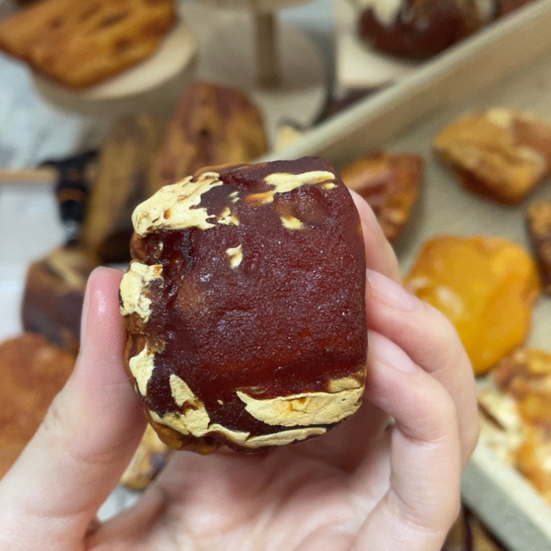 琥珀未镶嵌珠宝奇石