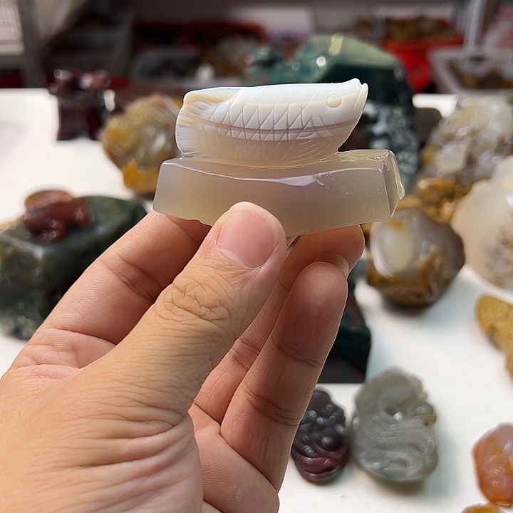 未镶嵌颈饰玛瑙/玉髓