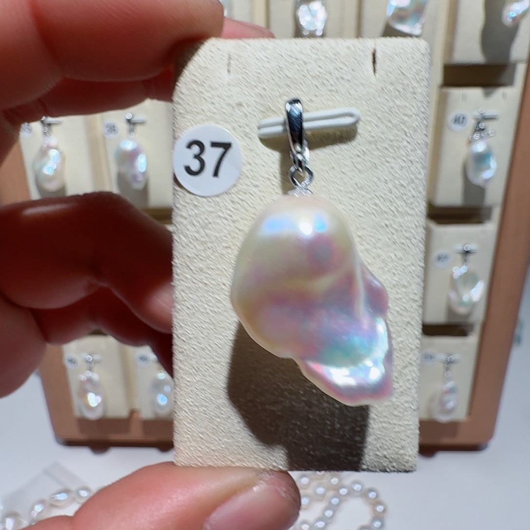 淡水珍珠合金颈饰