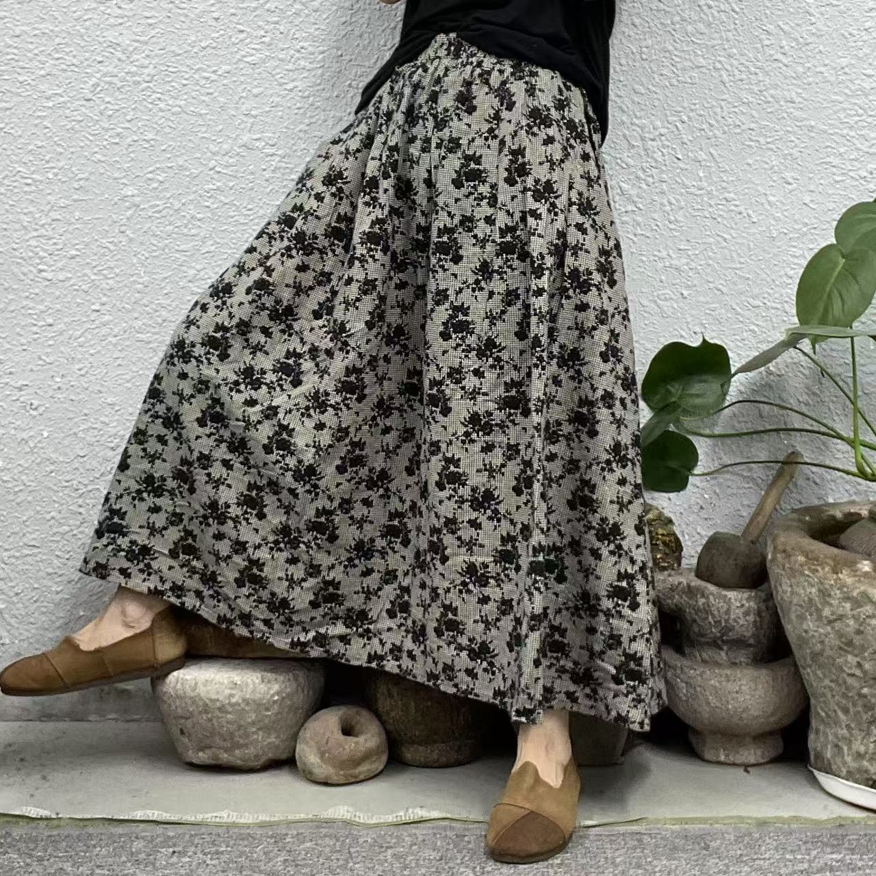 30216黑花色织麻印花半身裙（长85臀围152脚口216