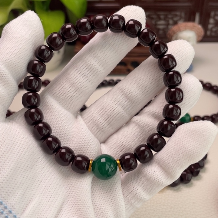 现***。猴头核桃吊坠猴头手串