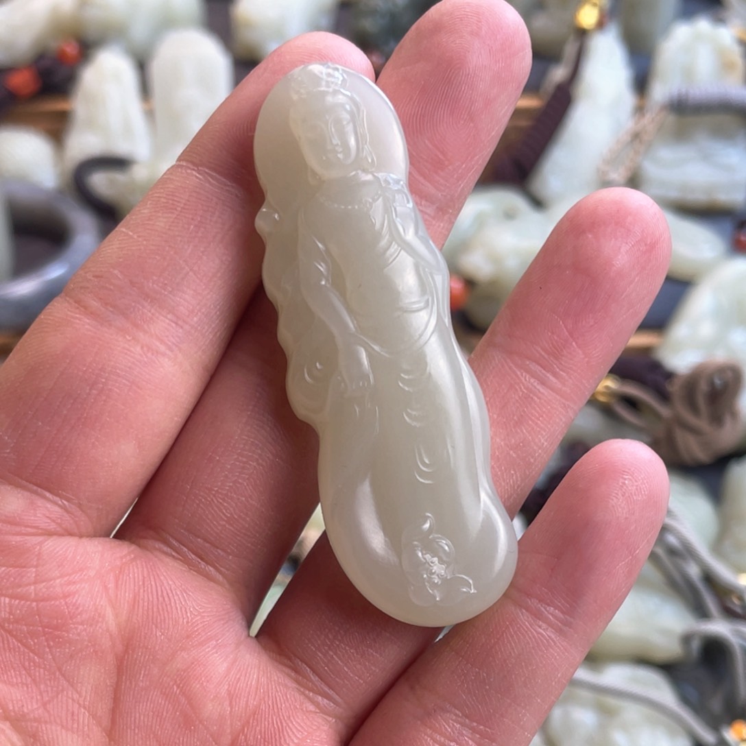 和田玉颈饰未镶嵌