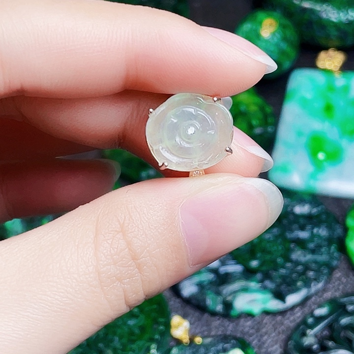 翡翠银S925镶嵌颈饰多样性