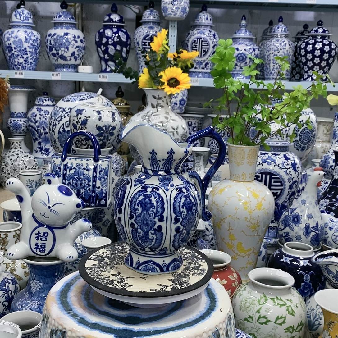 【闪购商品】摆件缠枝莲奶壶瓷器24.20……………………
