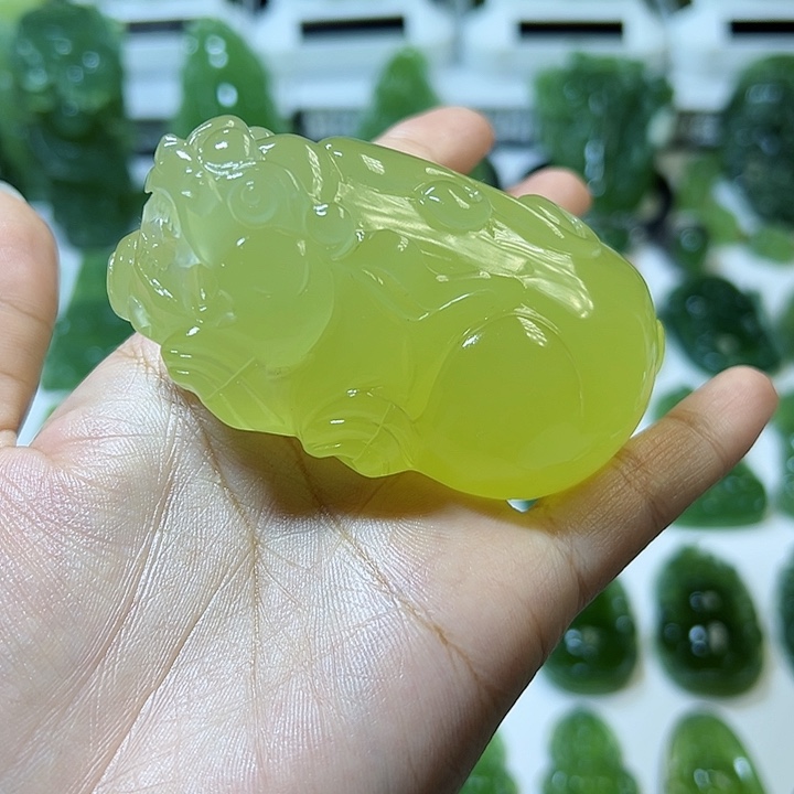 蛇纹石玉手把件未镶嵌盛**年