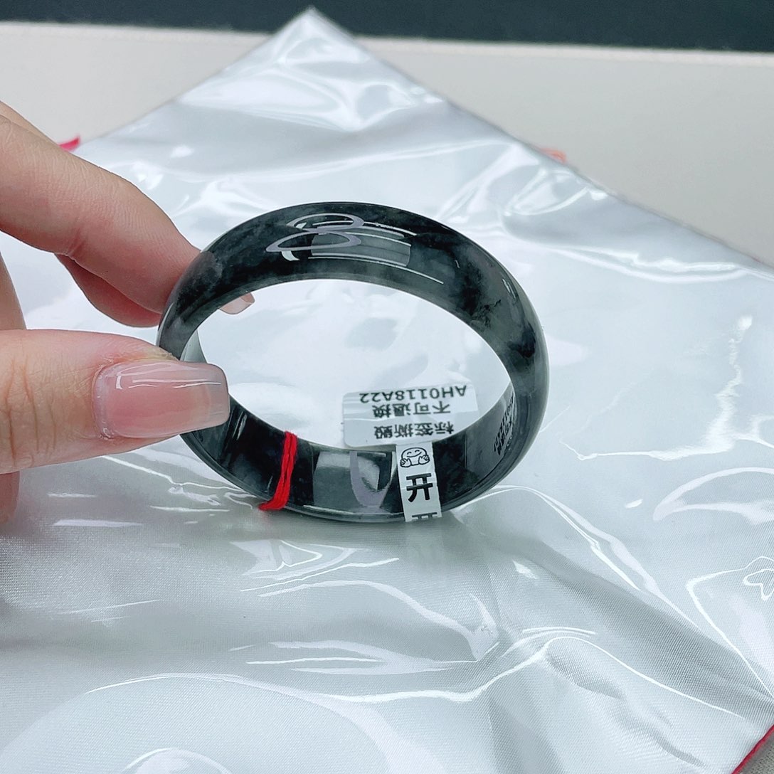 翡翠手镯未镶嵌正50.8