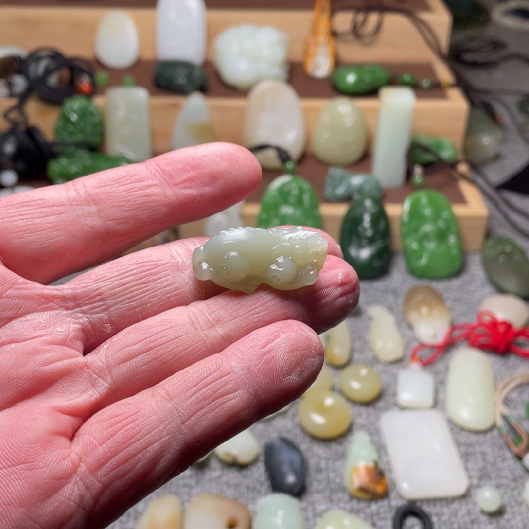 和田玉颈饰未镶嵌