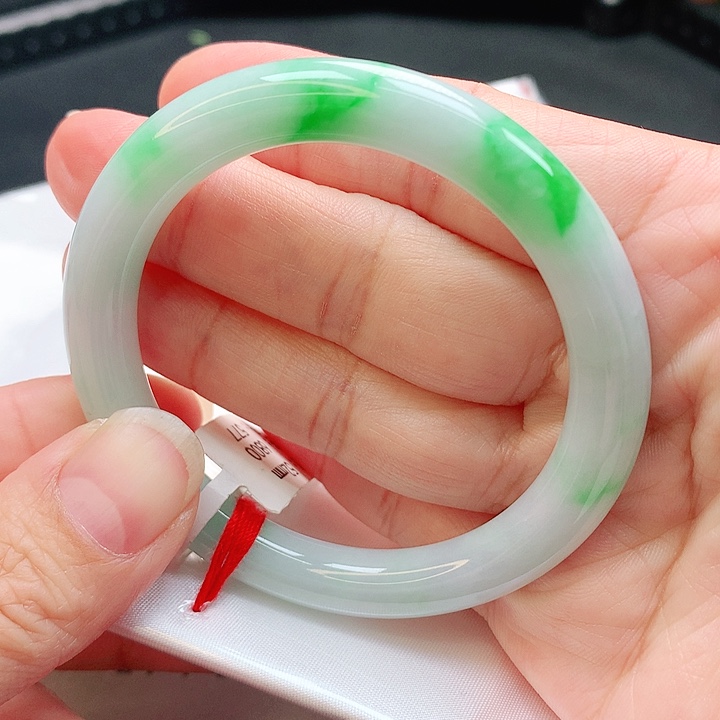 翡翠手镯未镶嵌圆条52