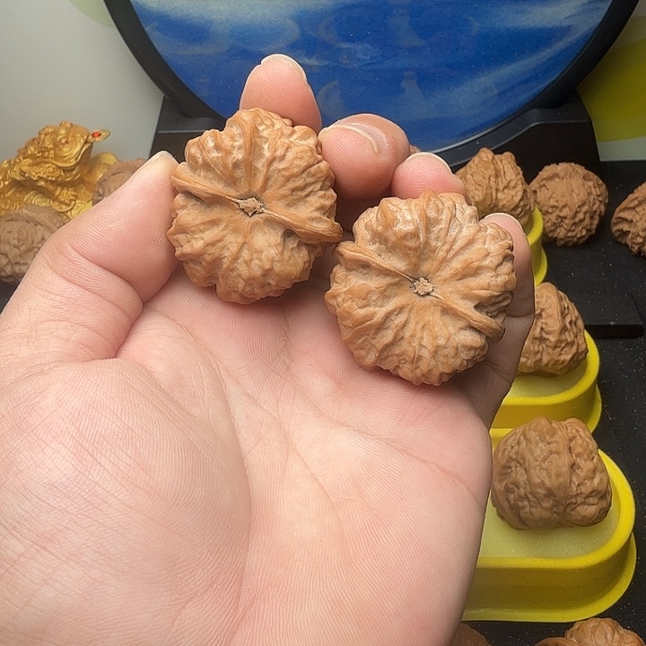 吊坠文玩核桃正宗本地蛤蟆头大尺寸