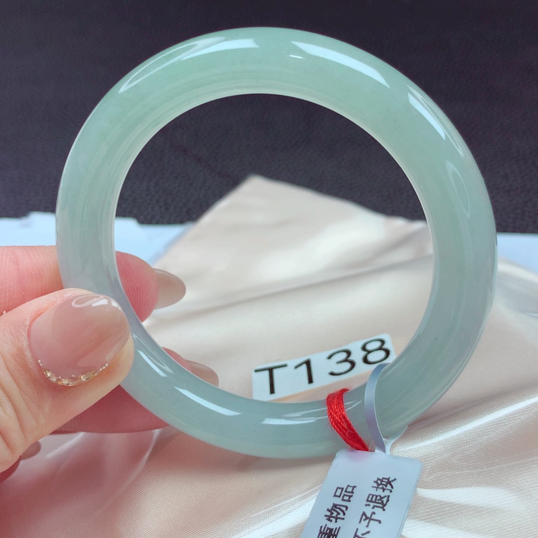 翡翠手镯未镶嵌手镯88