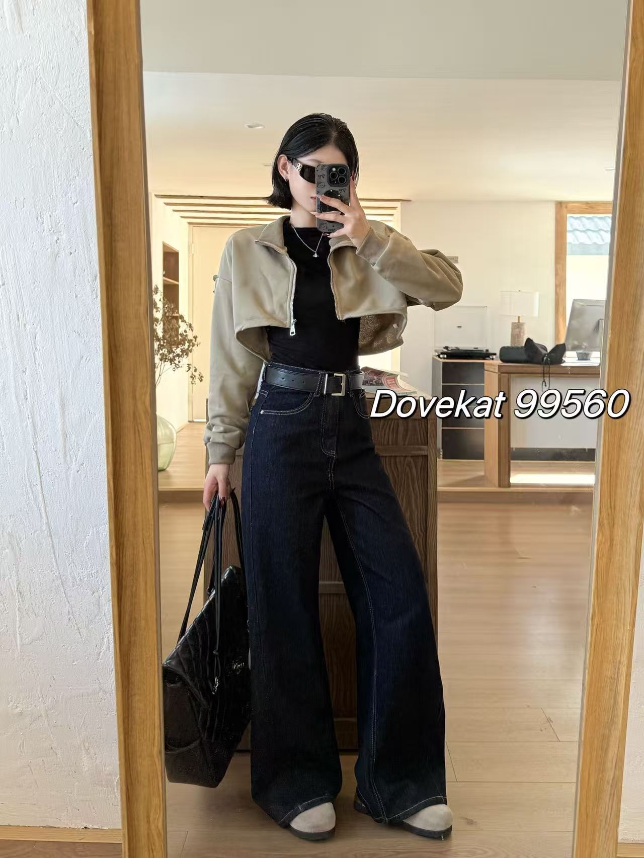 女款丹宁蓝微喇阔腿牛仔裤秋季爆款显瘦百搭  有大码的