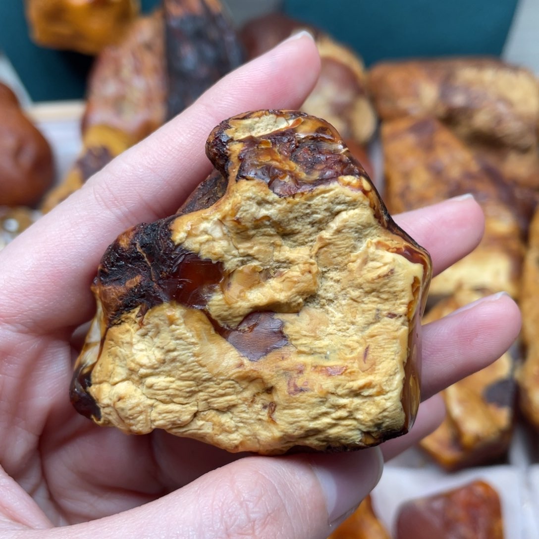 琥珀珠宝奇石未镶嵌大*球