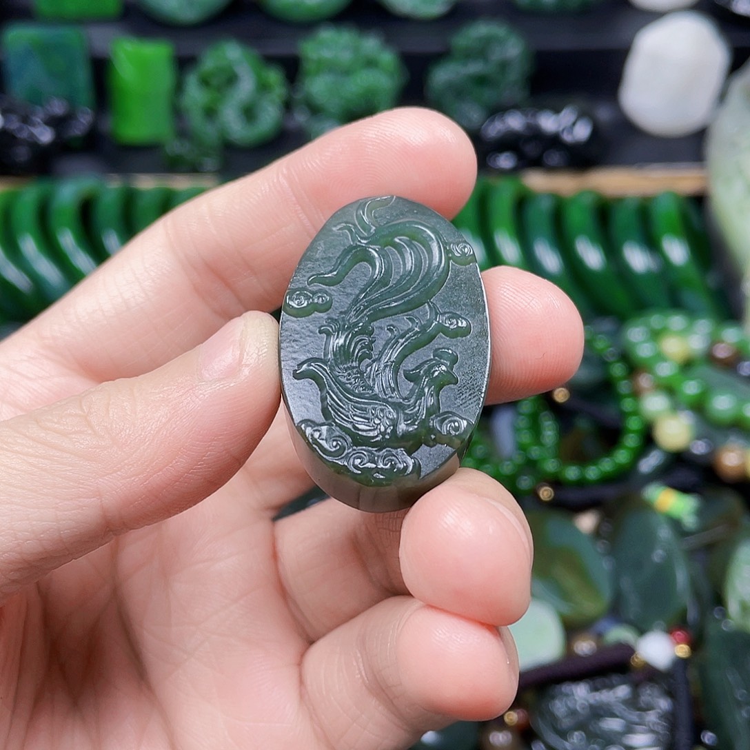 和田玉未镶嵌珠宝奇石