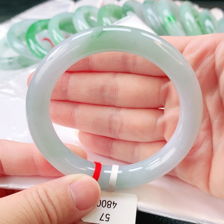 翡翠手镯未镶嵌缅甸A货翡翠手镯