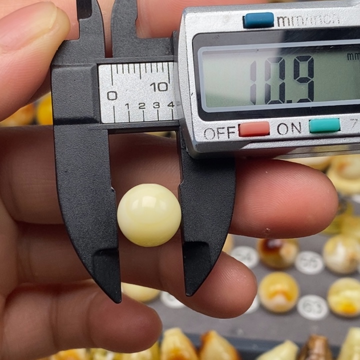 未镶嵌蜜蜡珠宝奇石