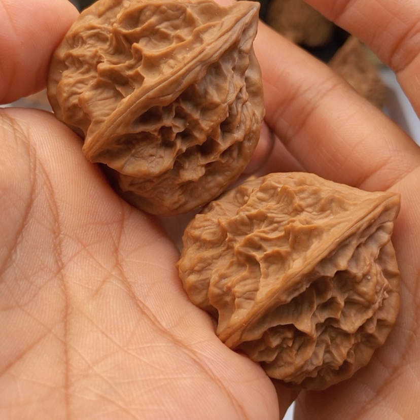 【闪购商品】文玩核桃把件38肚龙脊全品