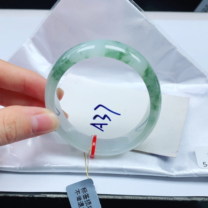 【闪购商品】翡翠手镯（贵妃镯）未镶嵌天然缅甸a货手镯54+