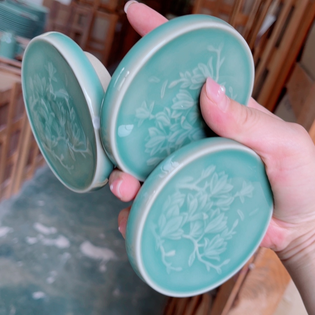 青瓷雨后哈哈哈哈哈哈