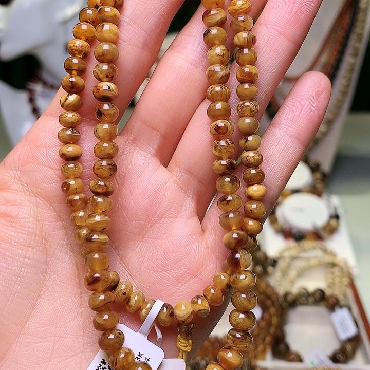 琥珀未镶嵌裸石抚顺琥珀