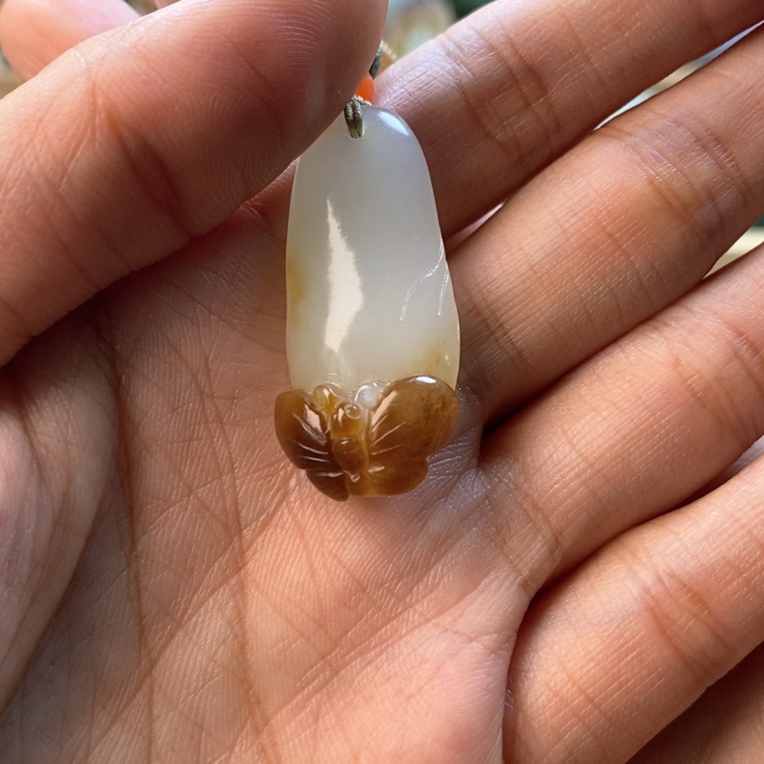 和田玉（糖玉）颈饰未镶嵌