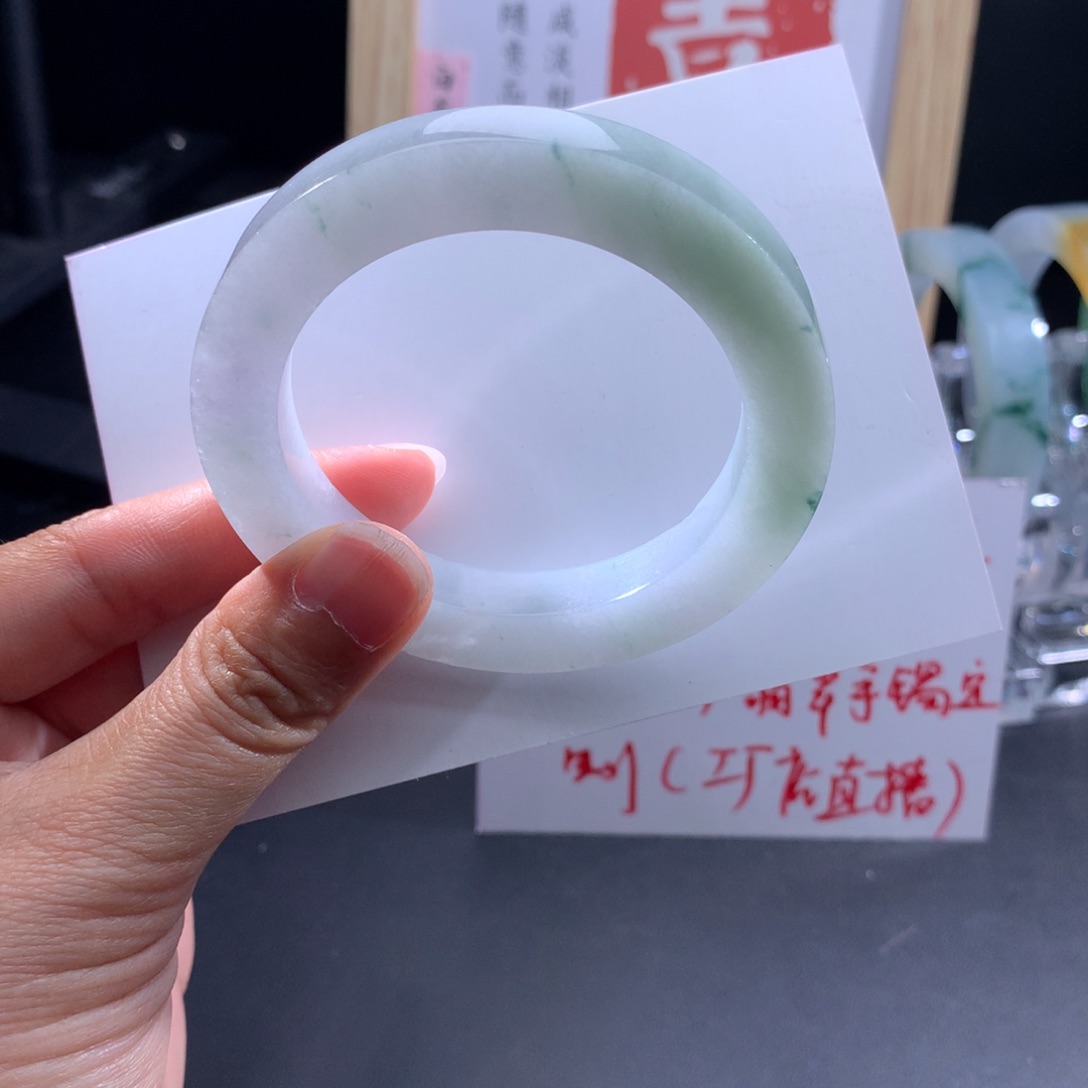 定制翡翠手镯未镶嵌