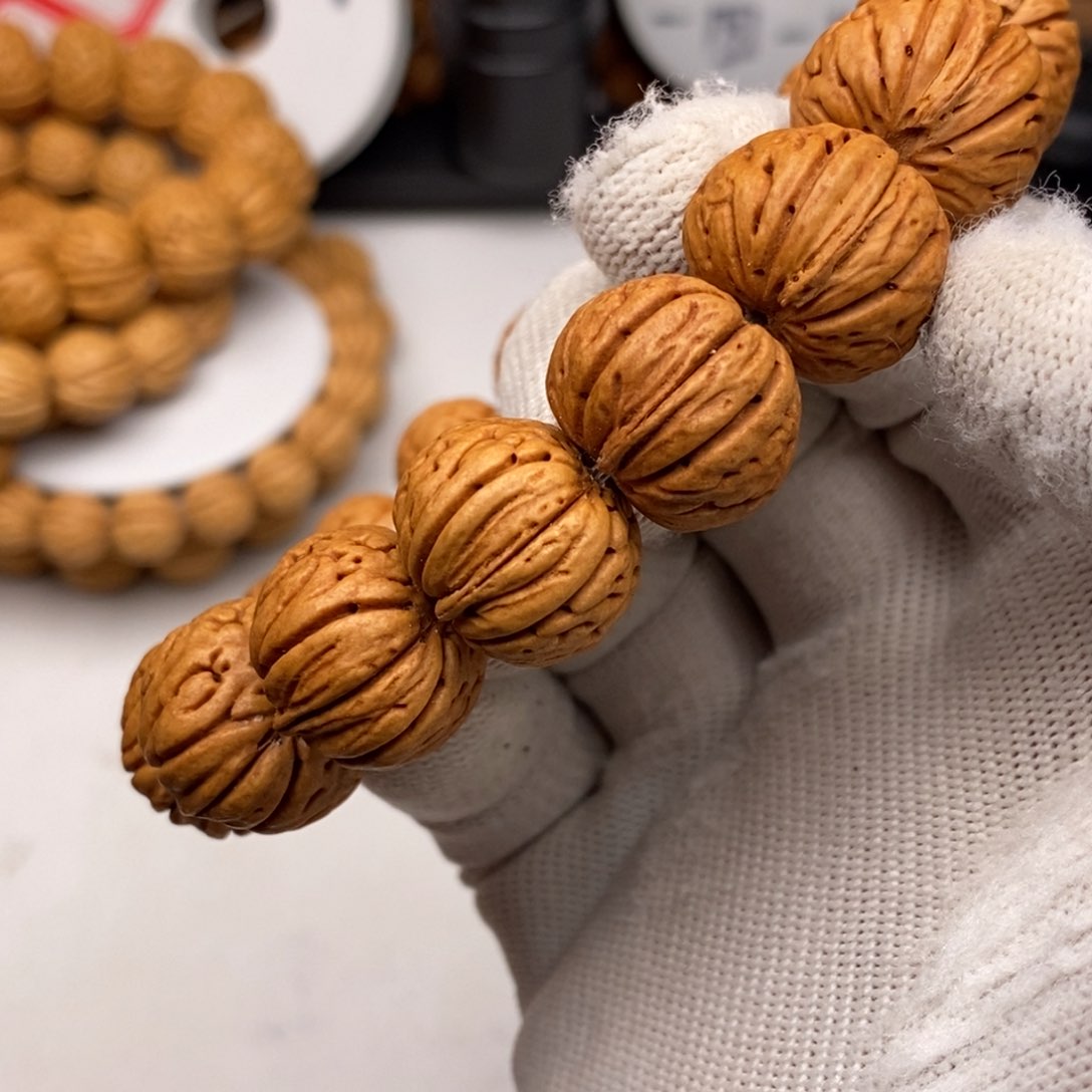 文玩核桃手串Y**W树王纽扣18