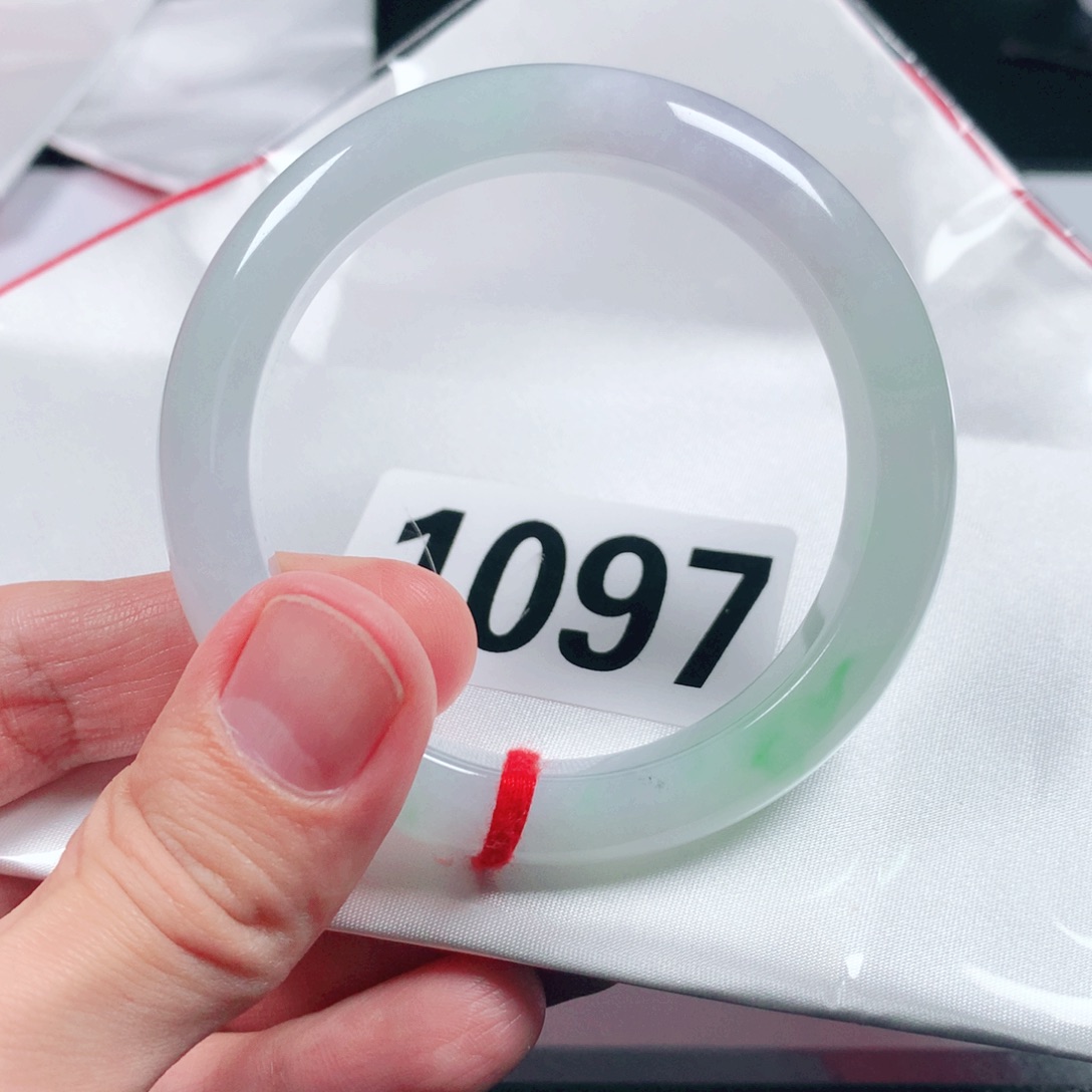 翡翠手镯未镶嵌翡翠手镯1097