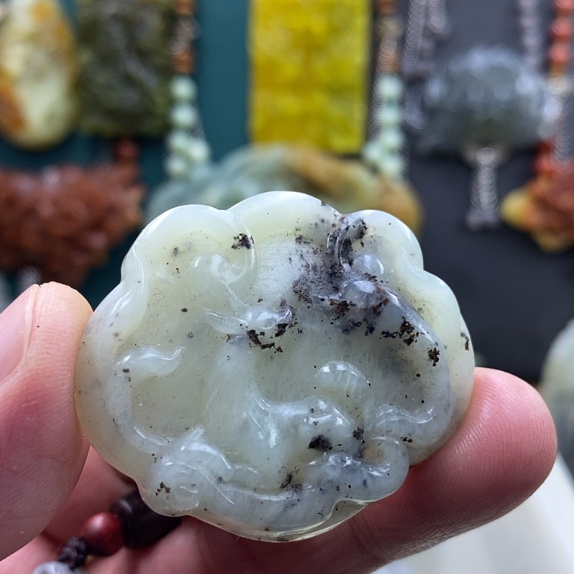 【闪购商品】未镶嵌岫玉吊坠山**月