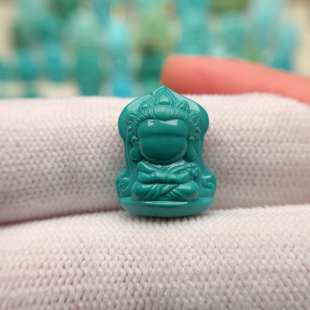 绿松石配饰未镶嵌