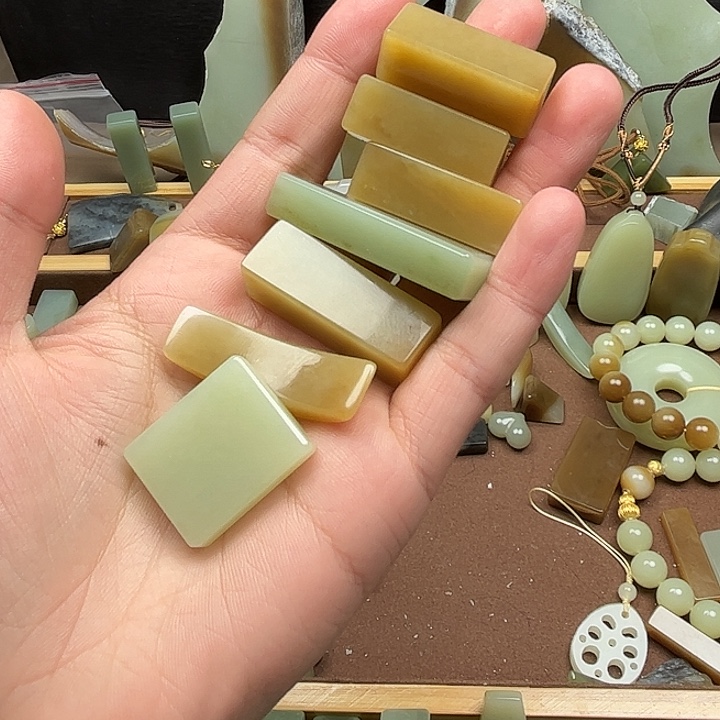 幽***人和田玉未镶嵌挂件