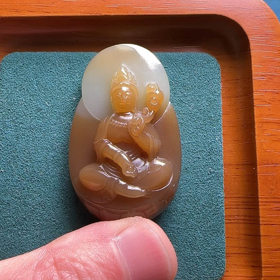 和田玉（糖玉）颈饰未镶嵌提**顶