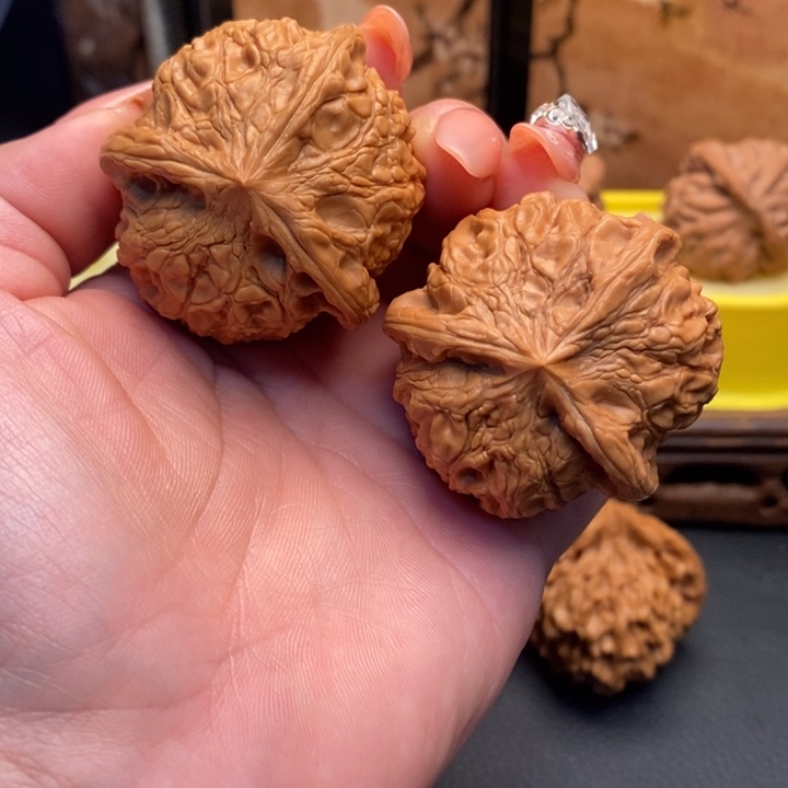 文玩核桃把件502小众高端金罗汉三棱42