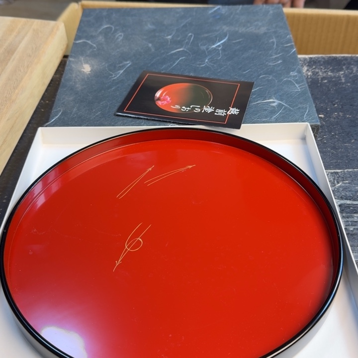 瓷片轻微划痕……哈哈哈哈哈