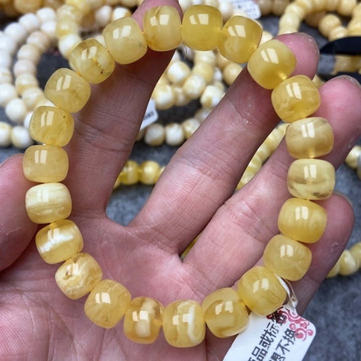 琥珀未镶嵌珠宝奇石22