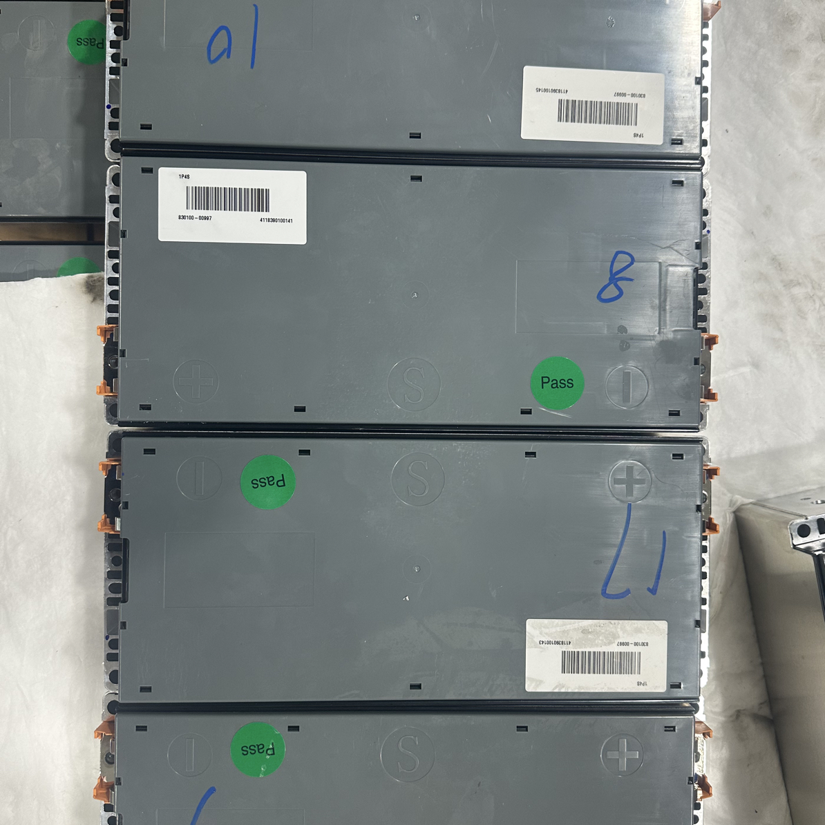 宁德时代150Ah/12V尺寸：长35·5宽15高11厘米/锂电池/13片起发