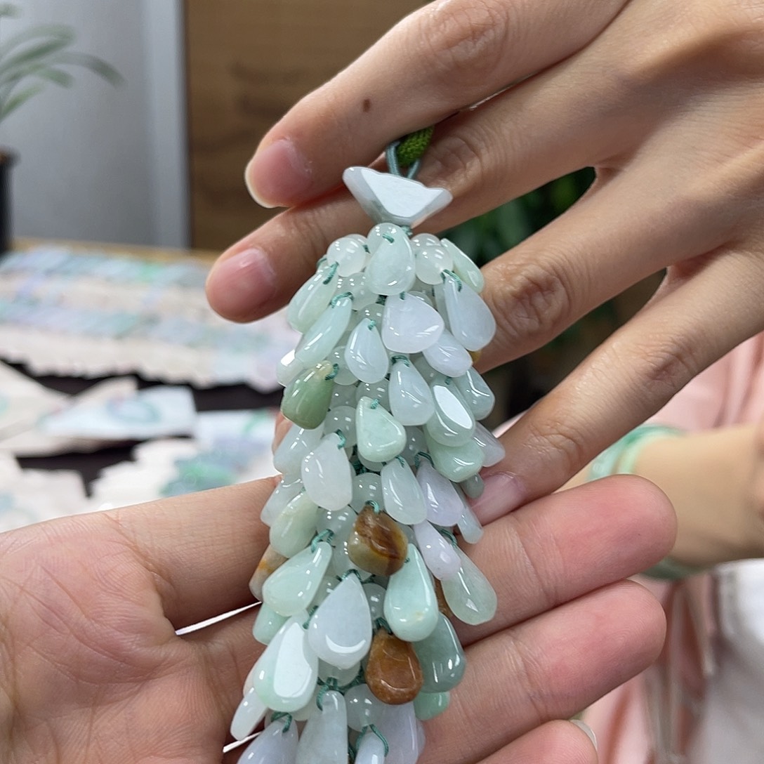 春***意翡翠未镶嵌颈饰翡翠