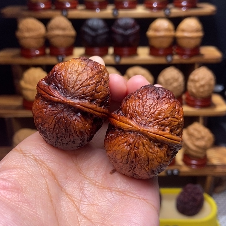 文玩核桃吊坠七彩11