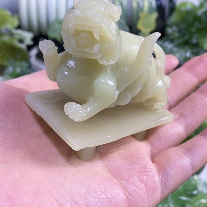 未镶嵌岫玉手把件