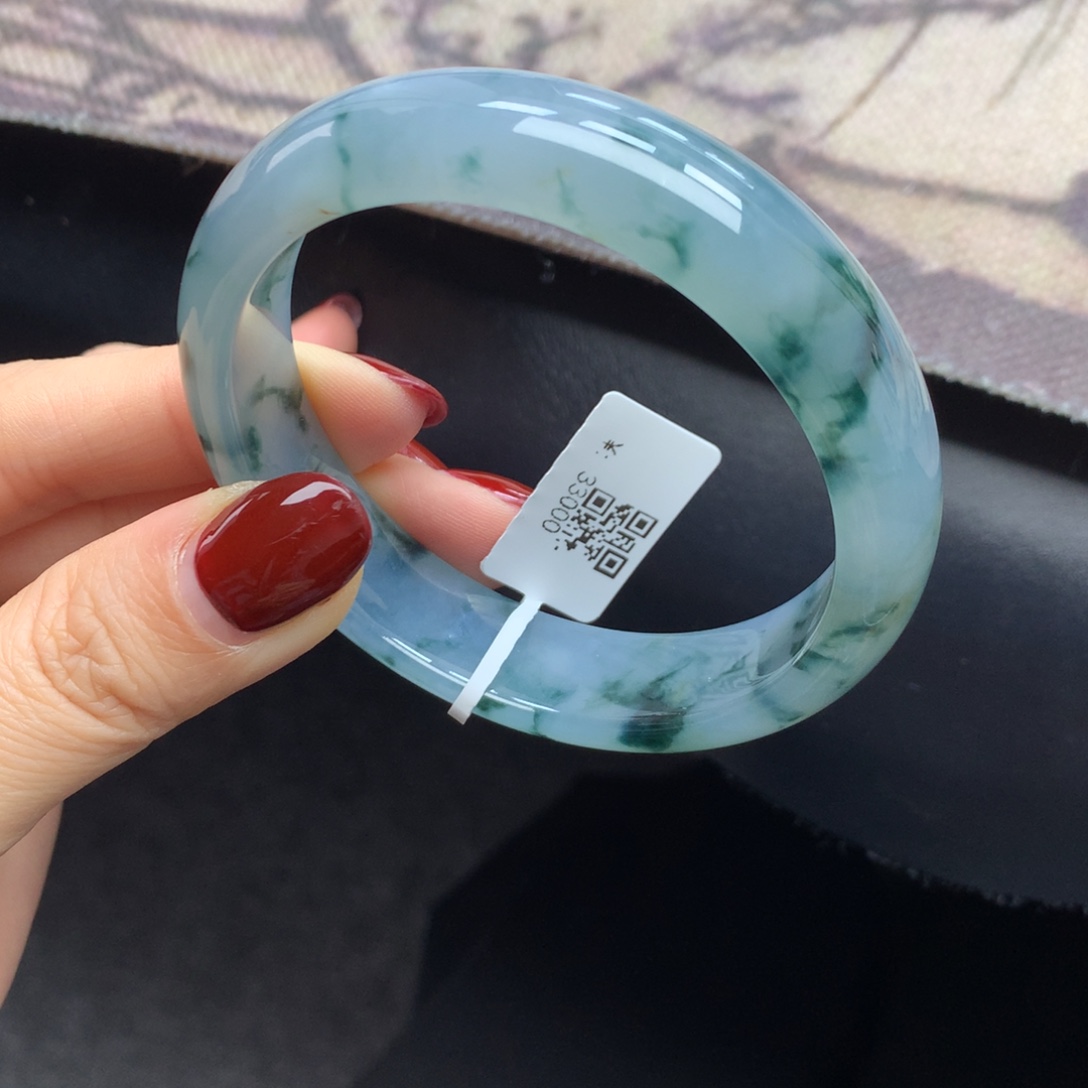 翡翠未镶嵌手镯飘花