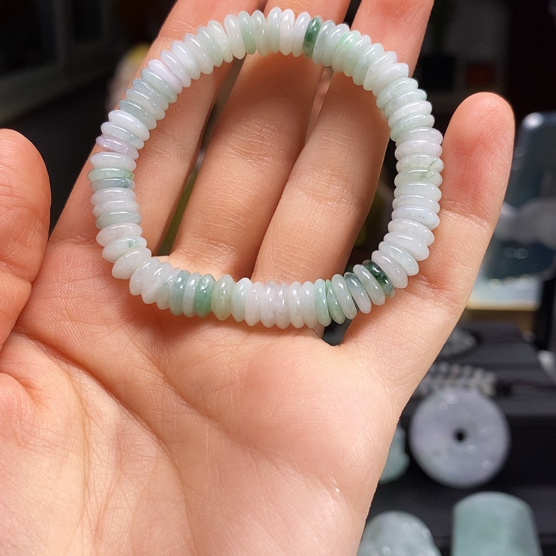 飞***瑰翡翠未镶嵌颈饰手串